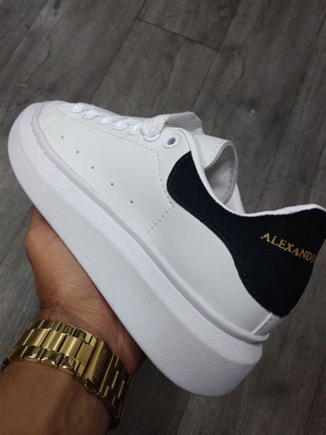 Tenis Alexander McQueen Mujer .